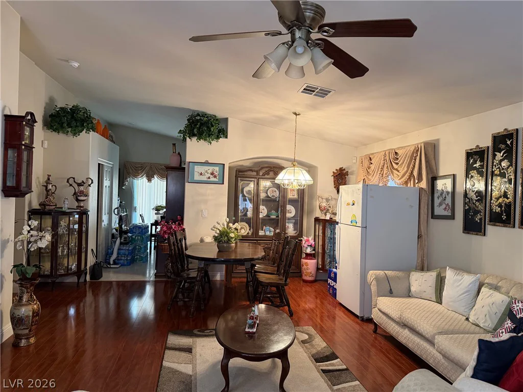6113 Alderley, North Las Vegas, NV 89081
