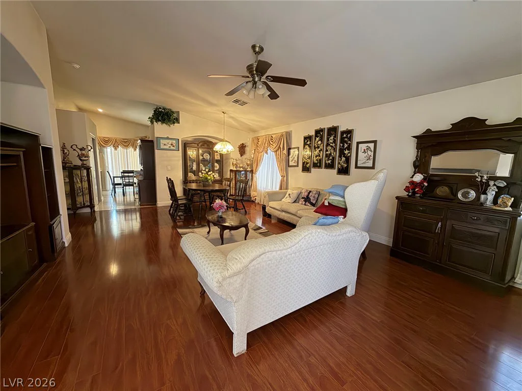 6113 Alderley, North Las Vegas, NV 89081