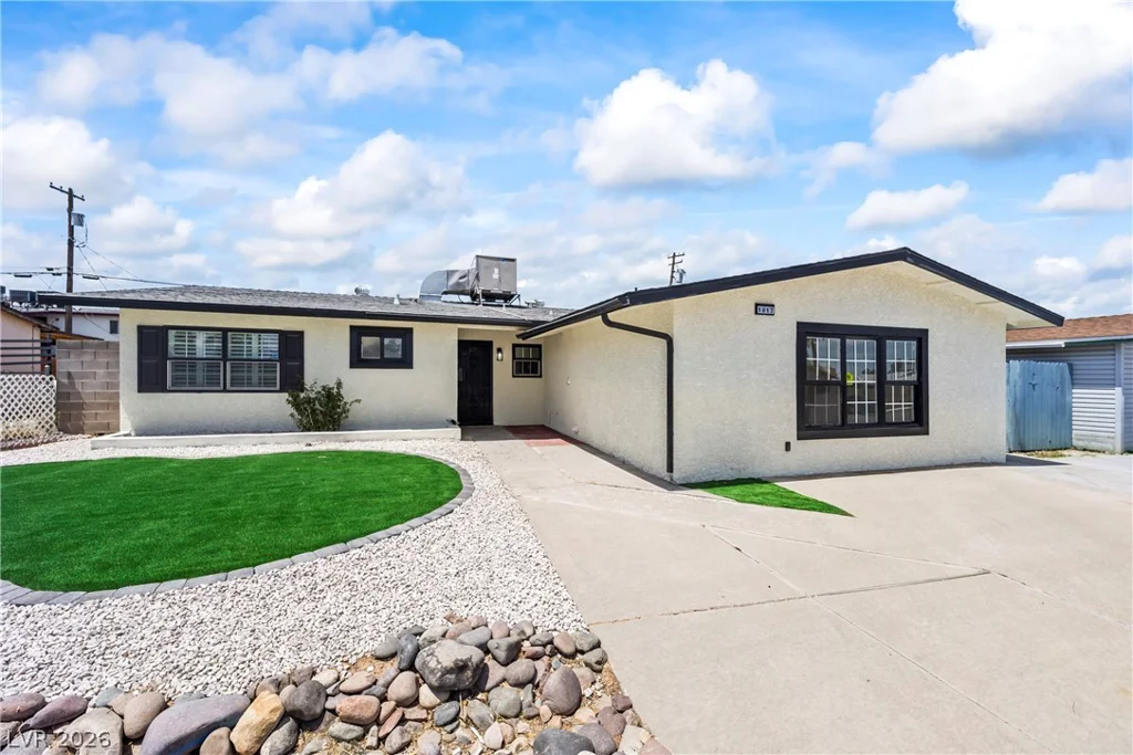 1017 Mallard, Las Vegas, NV 89108