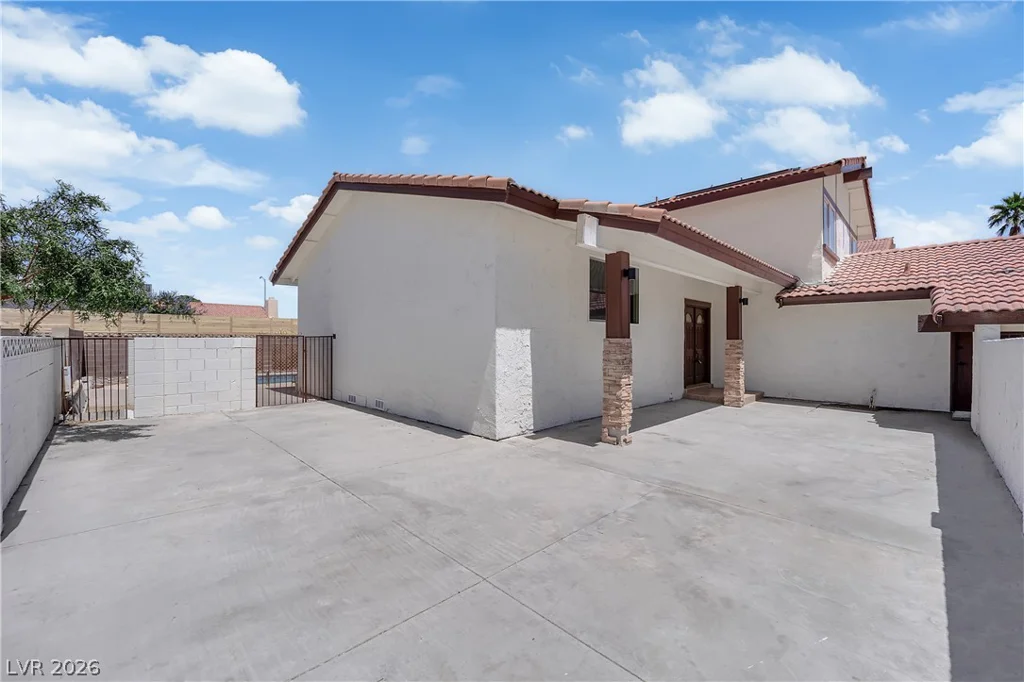 6388 Viking, Las Vegas, NV 89103
