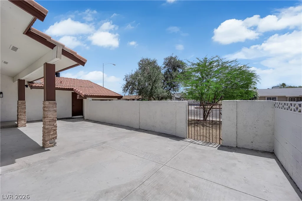 6388 Viking, Las Vegas, NV 89103