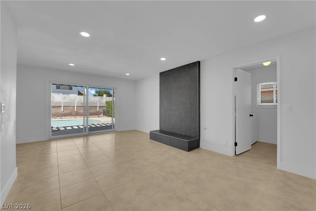 6756 Endora, Las Vegas, NV 89103