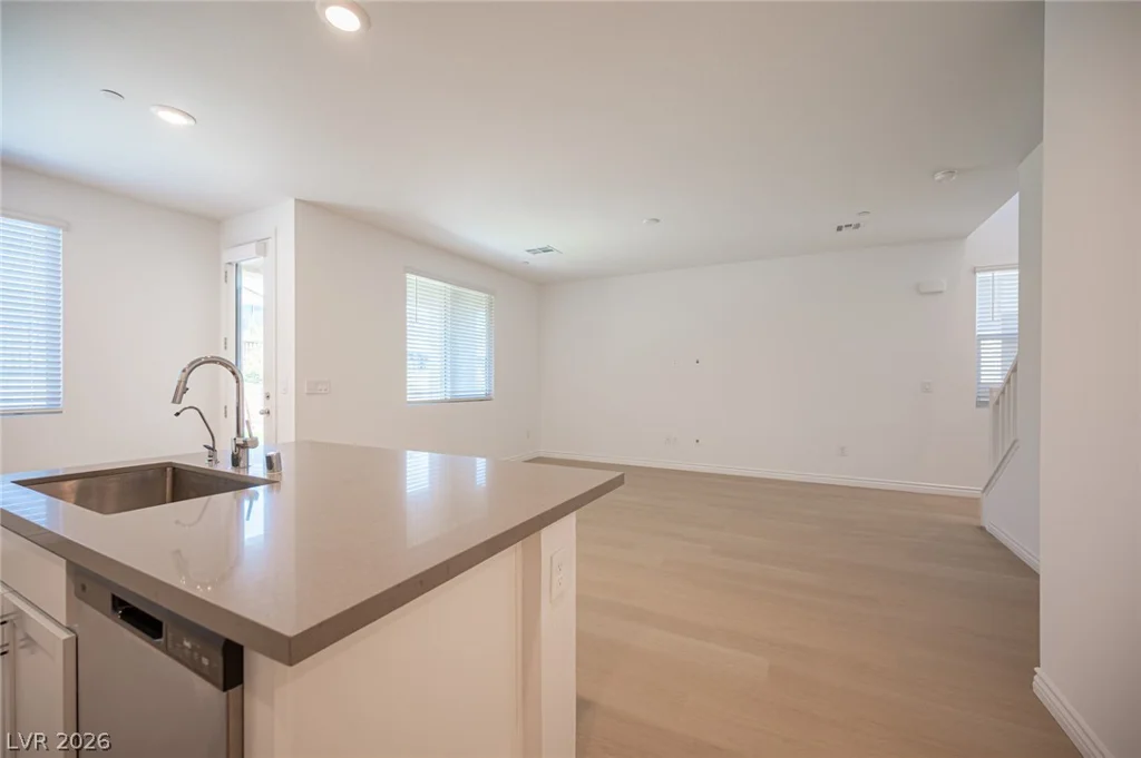 8847 Roadrunner Ravine, Las Vegas, NV 89166