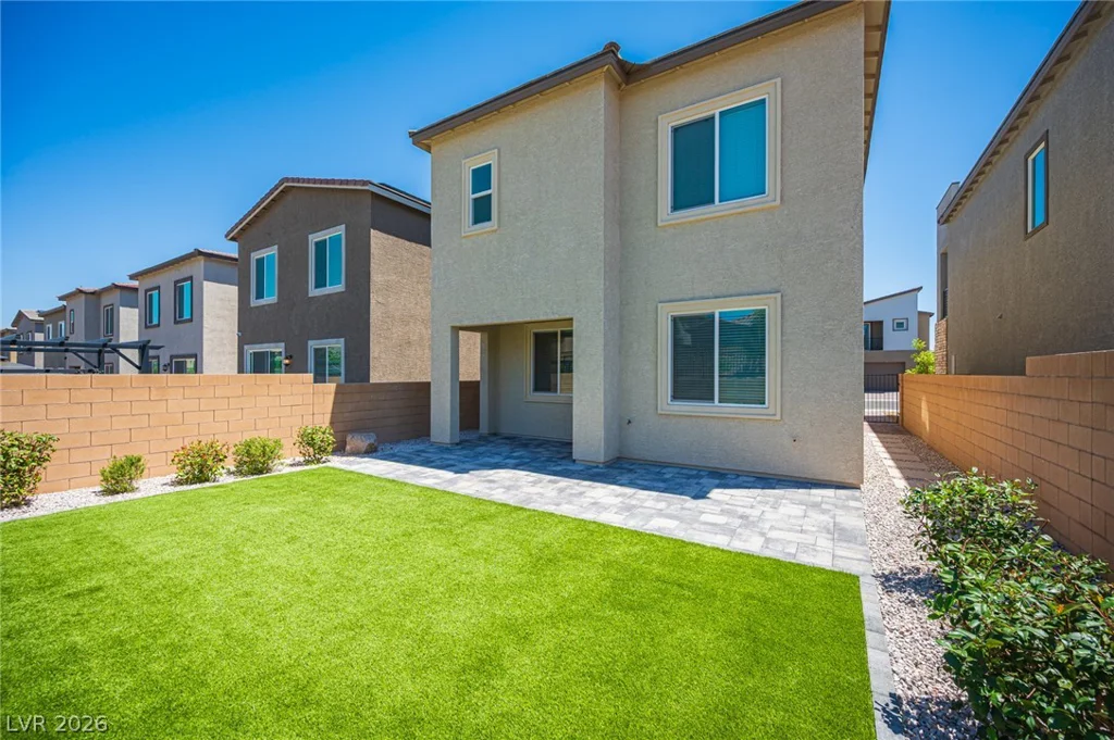 8847 Roadrunner Ravine, Las Vegas, NV 89166
