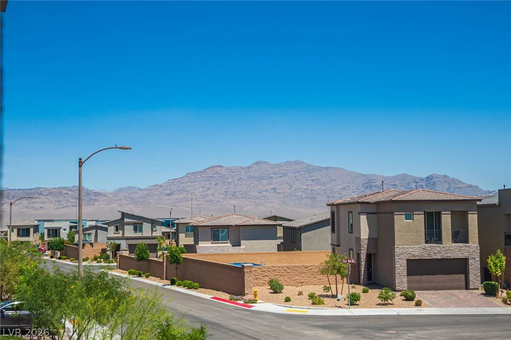 8847 Roadrunner Ravine, Las Vegas, NV 89166