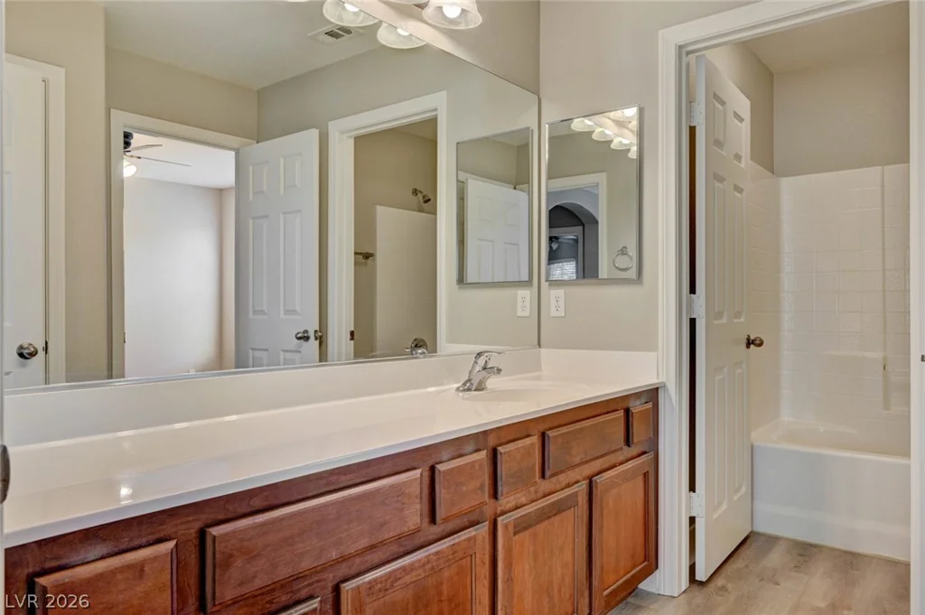 10157 Vickers, Las Vegas, NV 89178