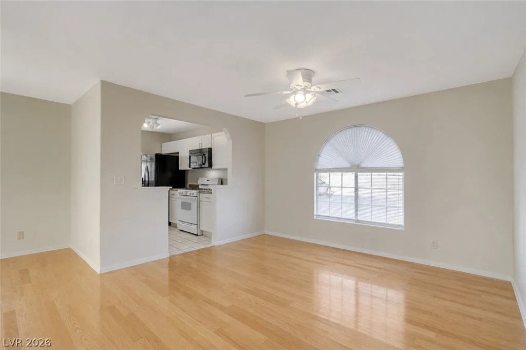 6812 Elm Creek, Las Vegas, NV 89108