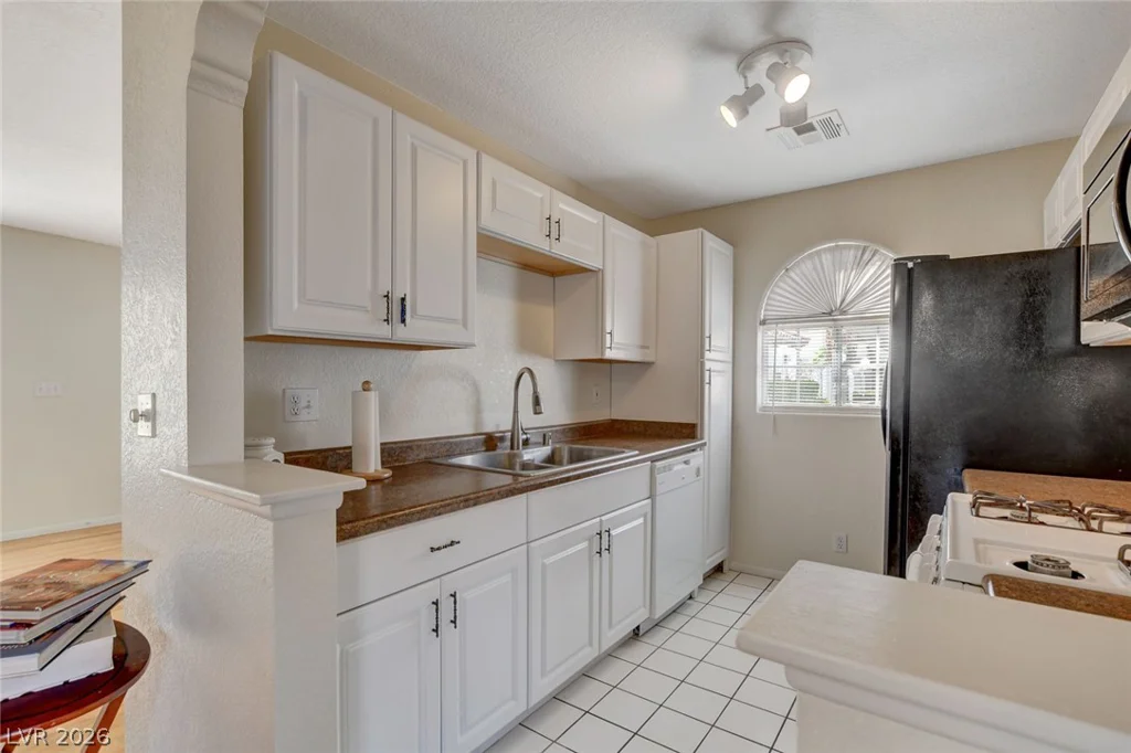 6812 Elm Creek, Las Vegas, NV 89108