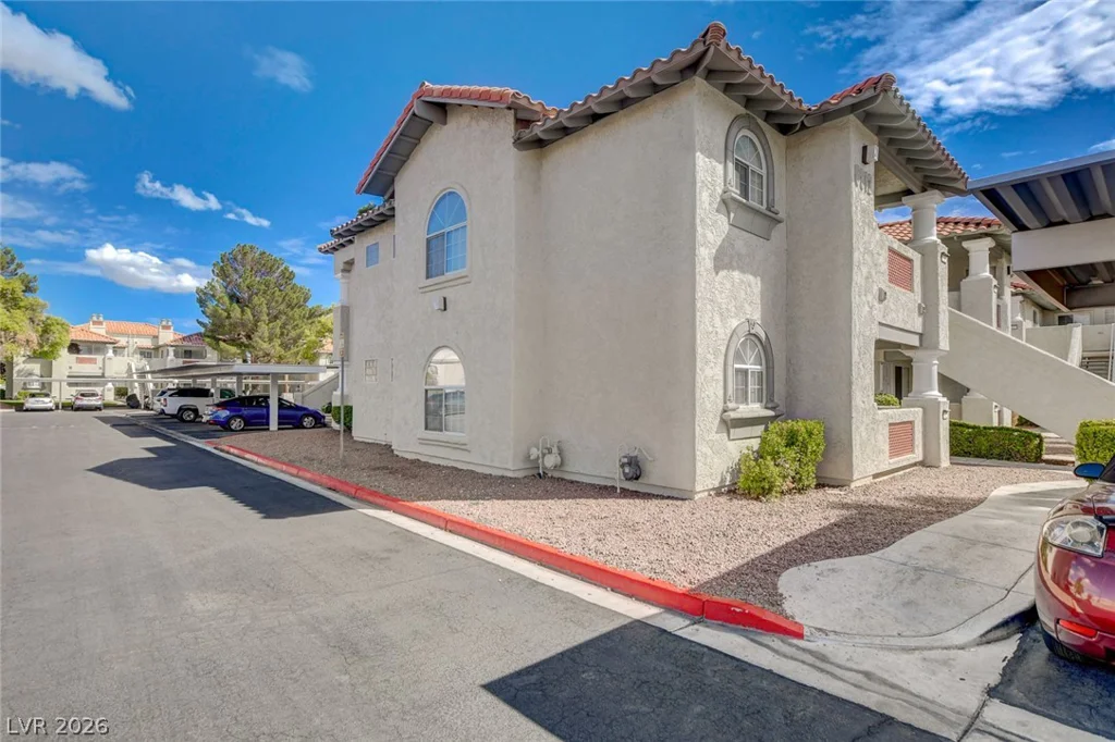 6812 Elm Creek, Las Vegas, NV 89108