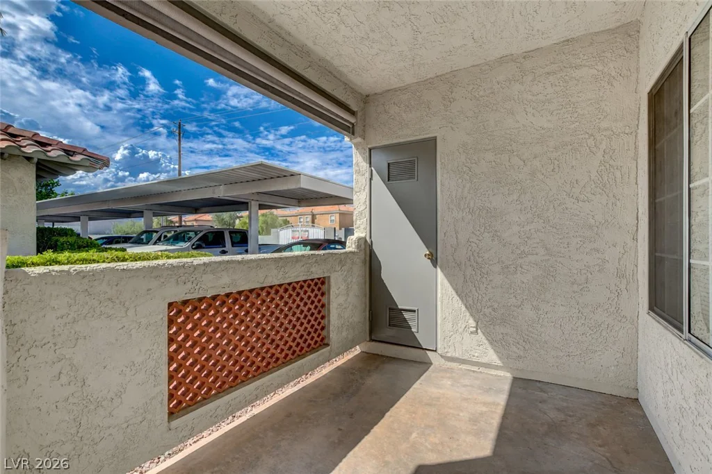 6812 Elm Creek, Las Vegas, NV 89108