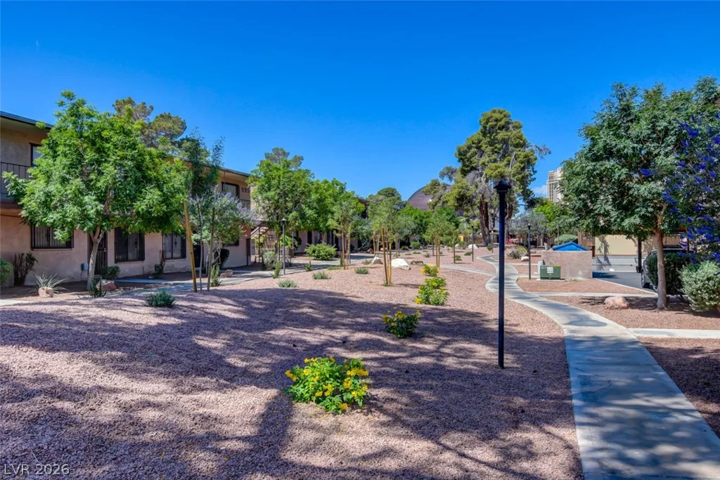 625 Royal Crest, Las Vegas, NV 89169