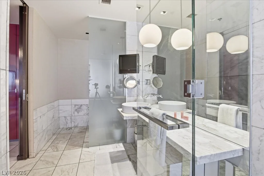 4381 FLAMINGO, Las Vegas, NV 89103