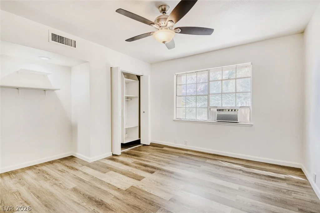 1125 Vegas Valley, Las Vegas, NV 89109