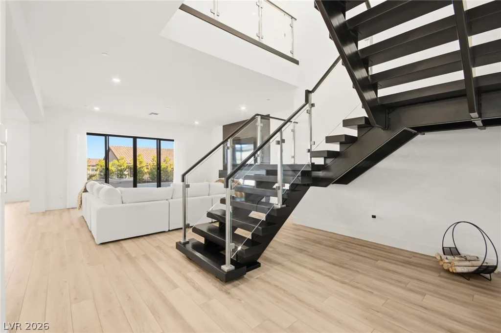 194 Harris Peak, Las Vegas, NV 89138