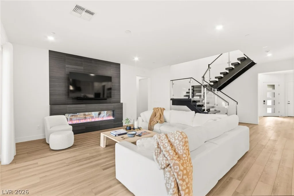 194 Harris Peak, Las Vegas, NV 89138