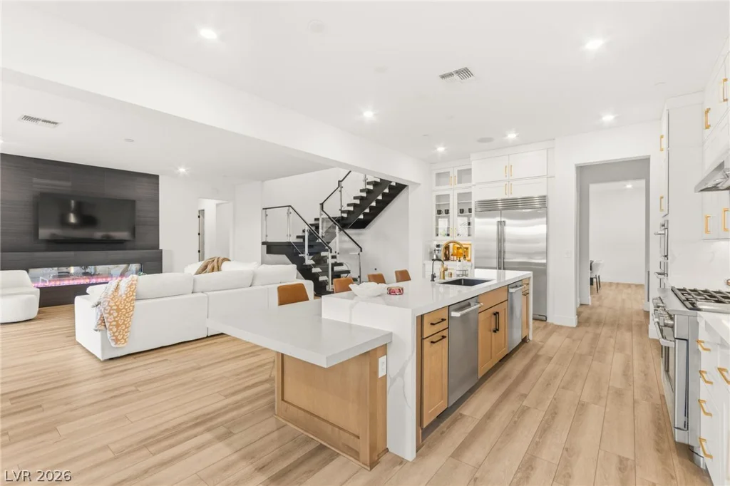 194 Harris Peak, Las Vegas, NV 89138