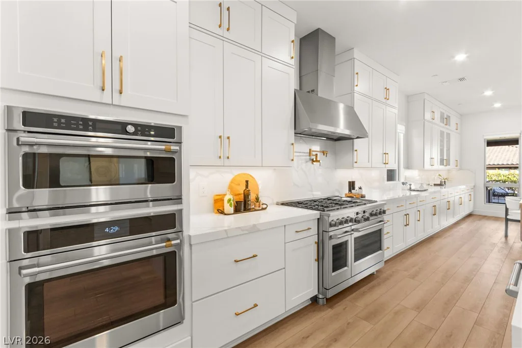 194 Harris Peak, Las Vegas, NV 89138