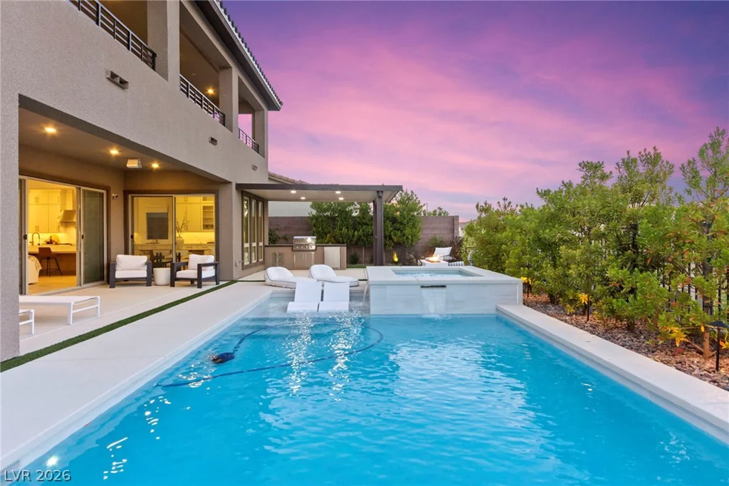 194 Harris Peak, Las Vegas, NV 89138