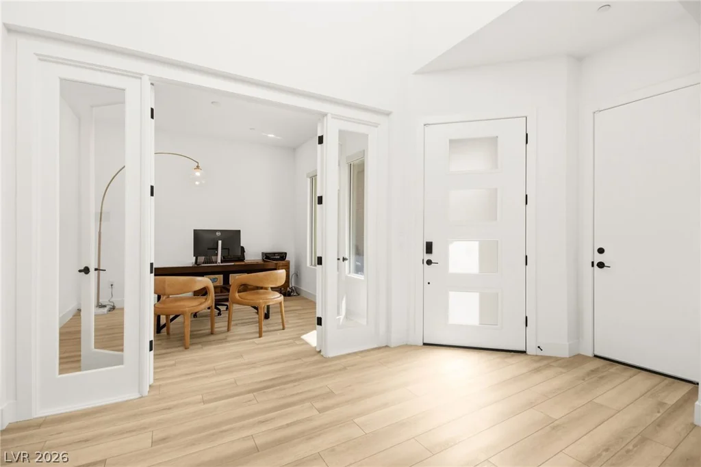 194 Harris Peak, Las Vegas, NV 89138