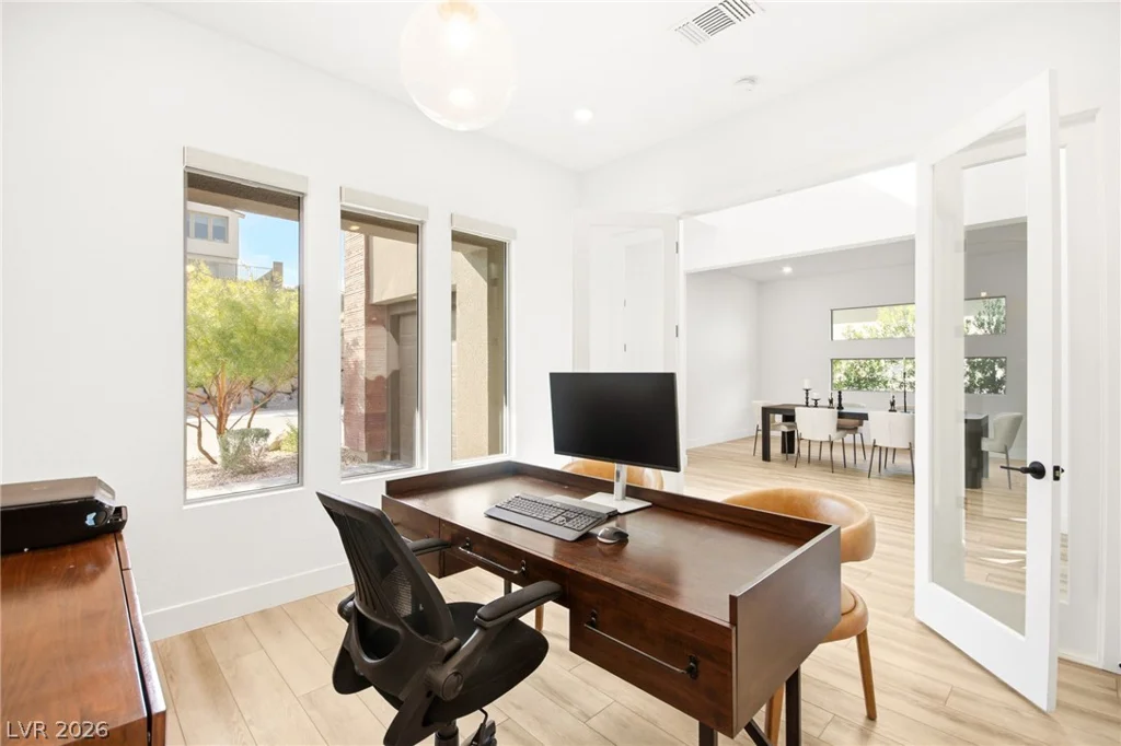 194 Harris Peak, Las Vegas, NV 89138