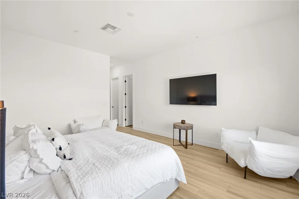 194 Harris Peak, Las Vegas, NV 89138
