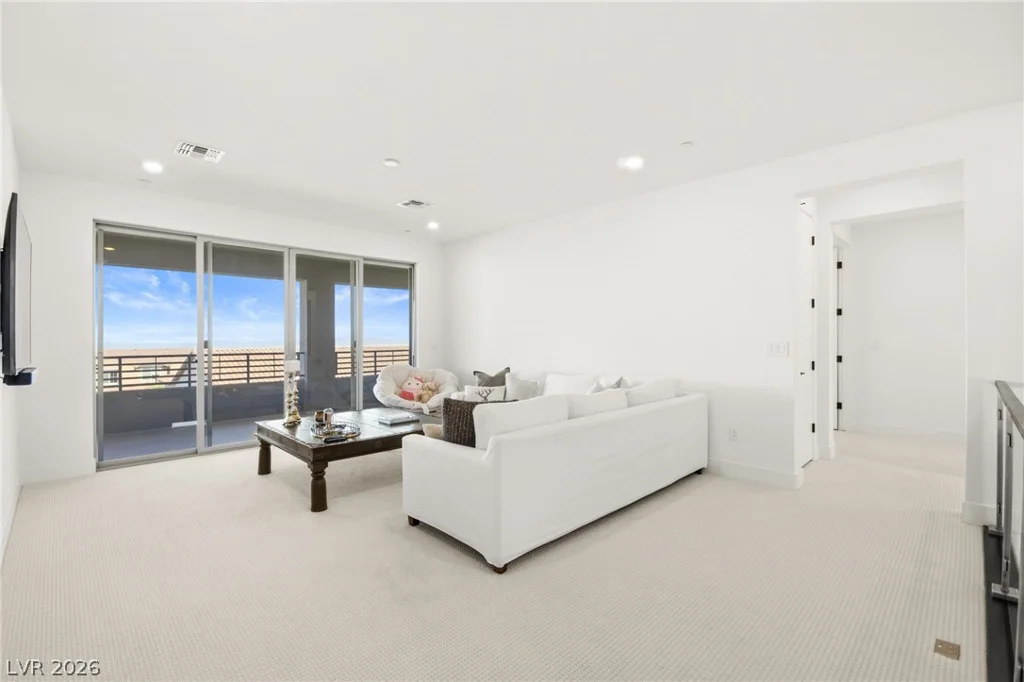 194 Harris Peak, Las Vegas, NV 89138