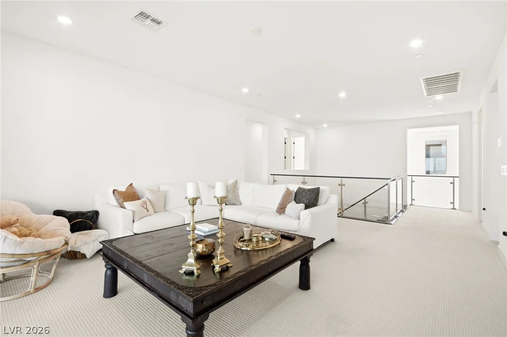 194 Harris Peak, Las Vegas, NV 89138