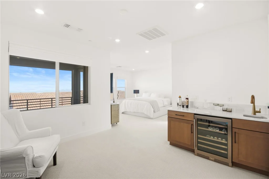 194 Harris Peak, Las Vegas, NV 89138