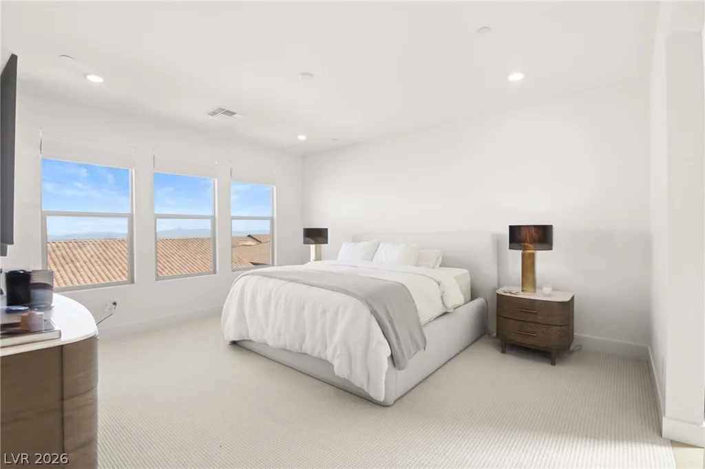 194 Harris Peak, Las Vegas, NV 89138