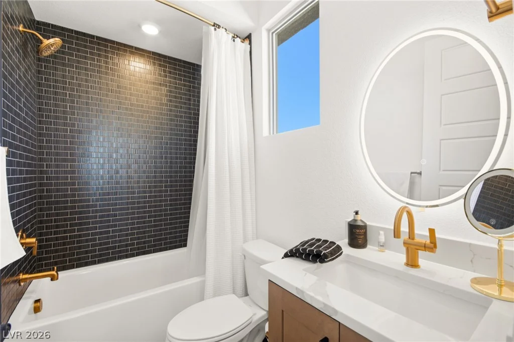 194 Harris Peak, Las Vegas, NV 89138