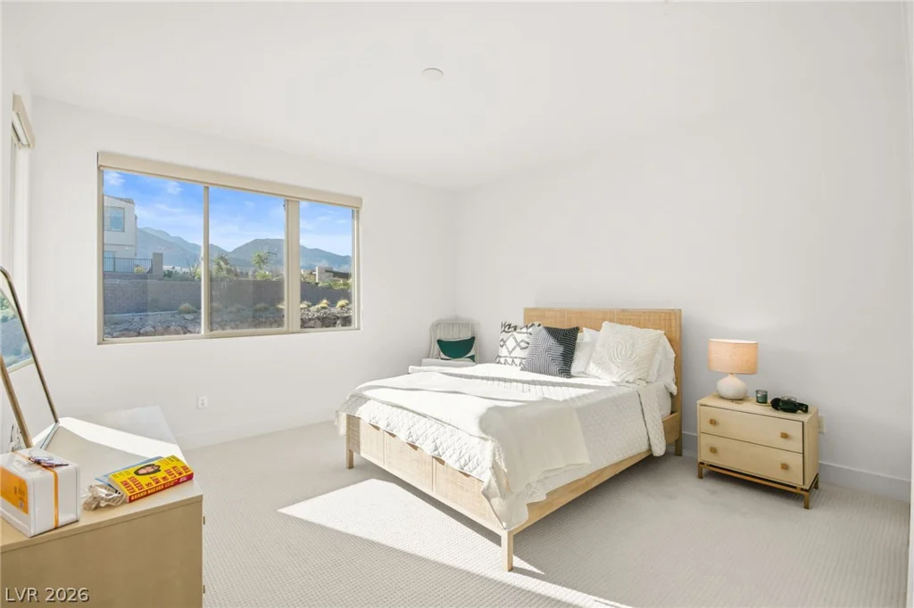 194 Harris Peak, Las Vegas, NV 89138
