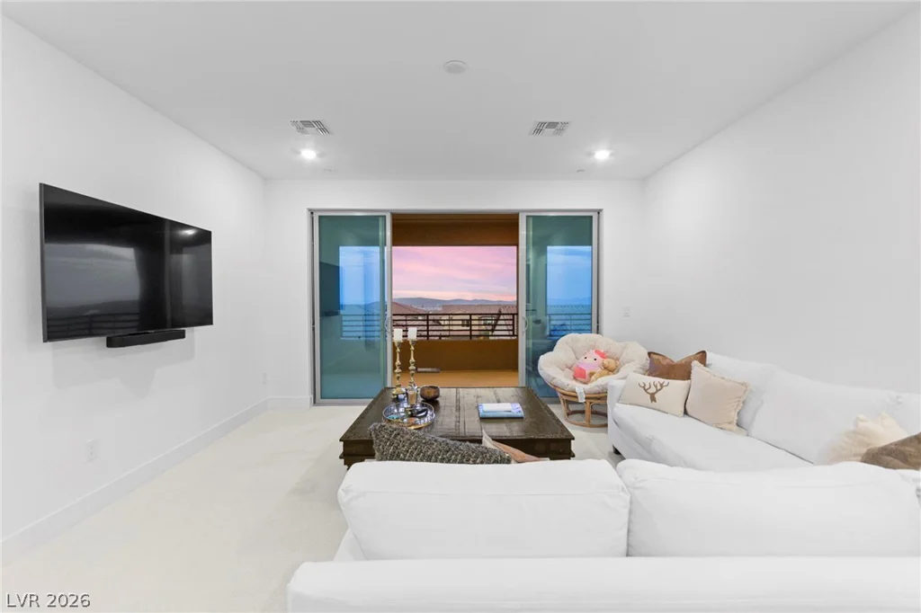194 Harris Peak, Las Vegas, NV 89138