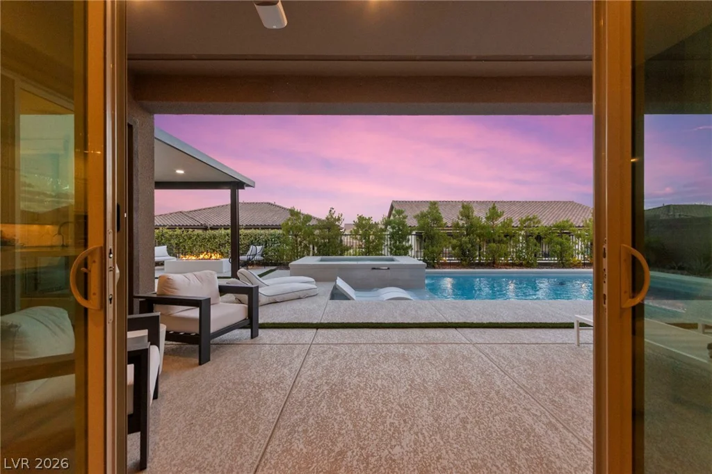 194 Harris Peak, Las Vegas, NV 89138