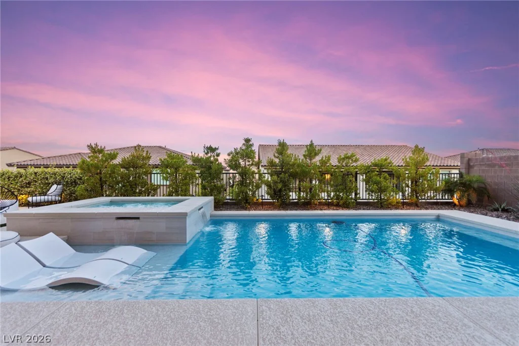 194 Harris Peak, Las Vegas, NV 89138