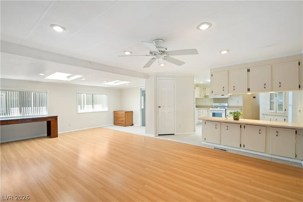 4641 Royal Ridge, Las Vegas, NV 89103