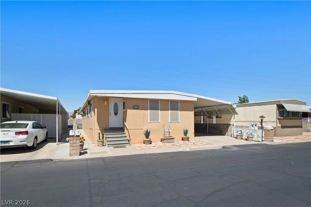 4641 Royal Ridge, Las Vegas, NV 89103