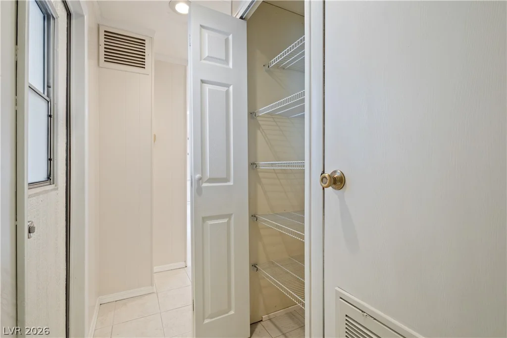 4641 Royal Ridge, Las Vegas, NV 89103