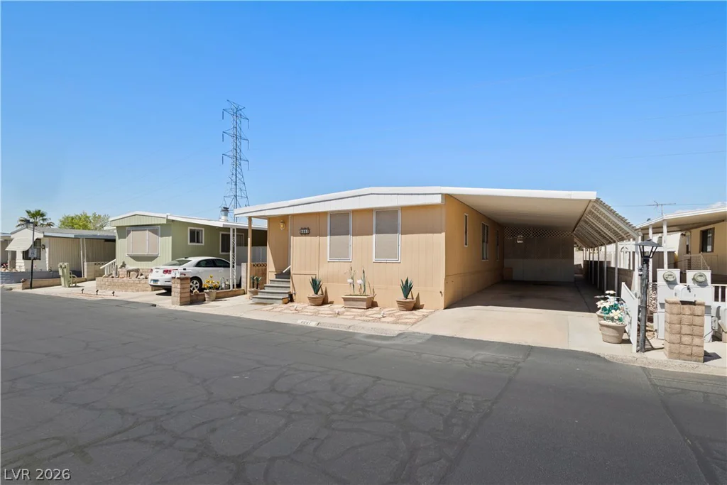 4641 Royal Ridge, Las Vegas, NV 89103