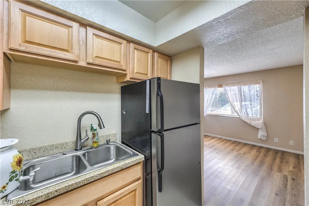 100 Crestline, Las Vegas, NV 89107