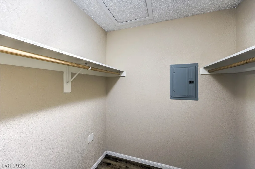 100 Crestline, Las Vegas, NV 89107