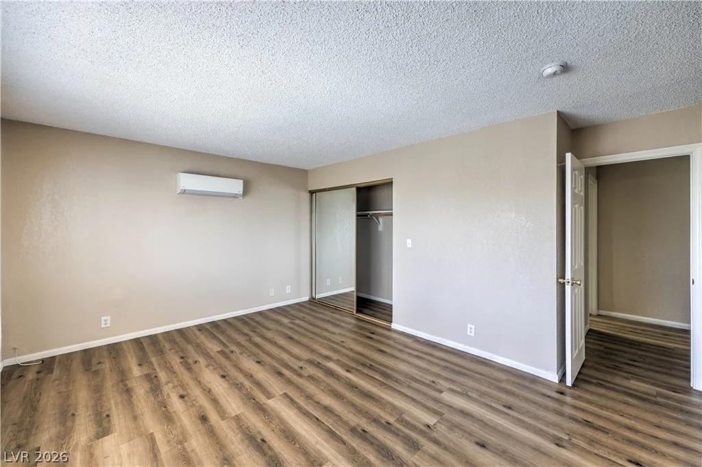 100 Crestline, Las Vegas, NV 89107