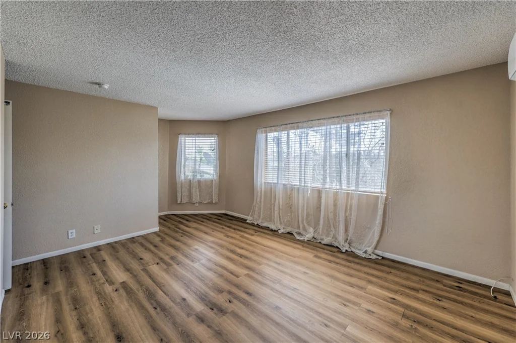 100 Crestline, Las Vegas, NV 89107