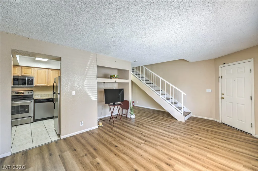 100 Crestline, Las Vegas, NV 89107