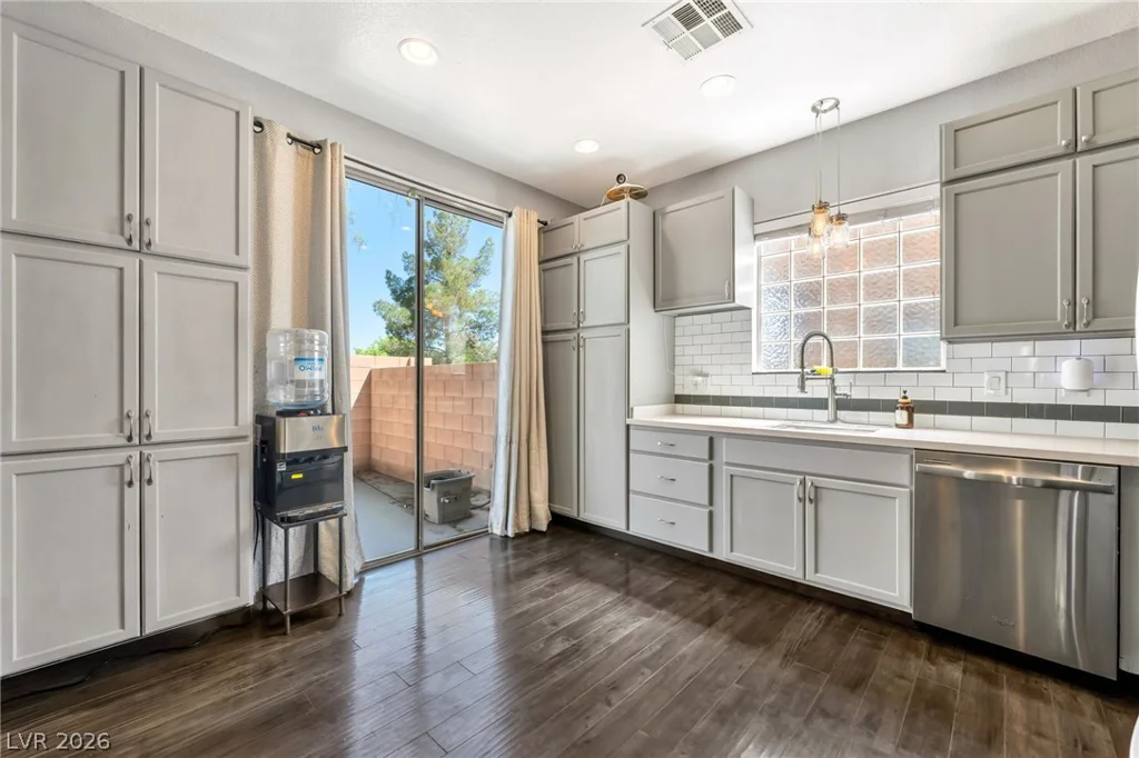 32 Yellow Flame, North Las Vegas, NV 89084