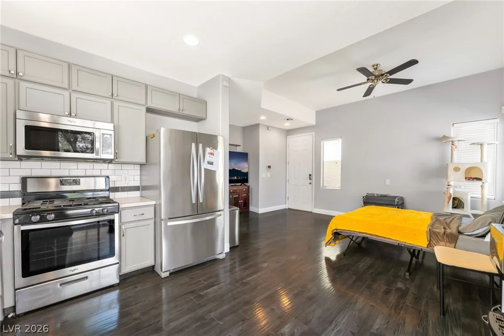 32 Yellow Flame, North Las Vegas, NV 89084