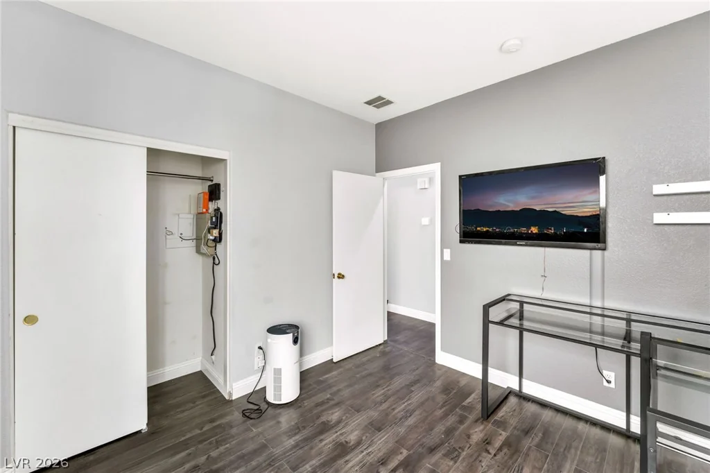 32 Yellow Flame, North Las Vegas, NV 89084