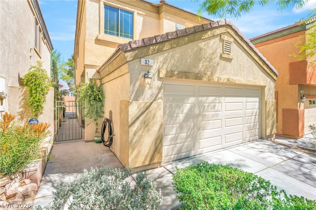 32 Yellow Flame, North Las Vegas, NV 89084