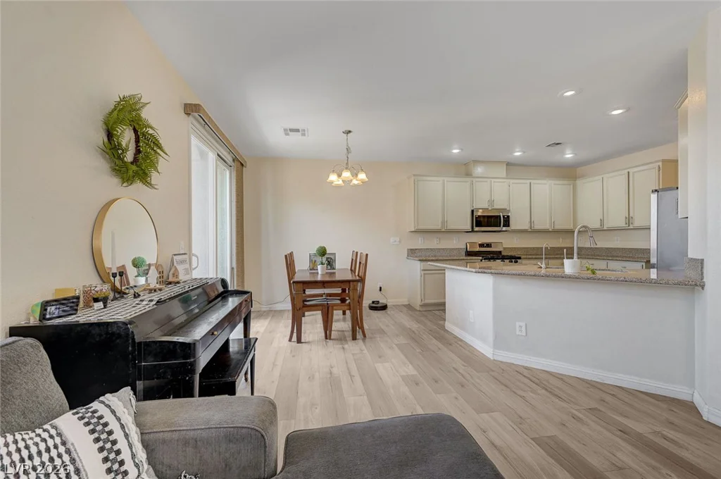 1350 Grass Creek, Henderson, NV 89012