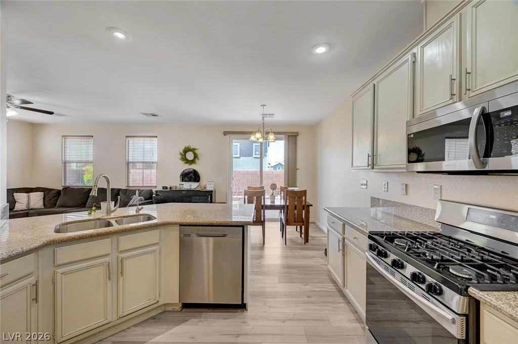 1350 Grass Creek, Henderson, NV 89012