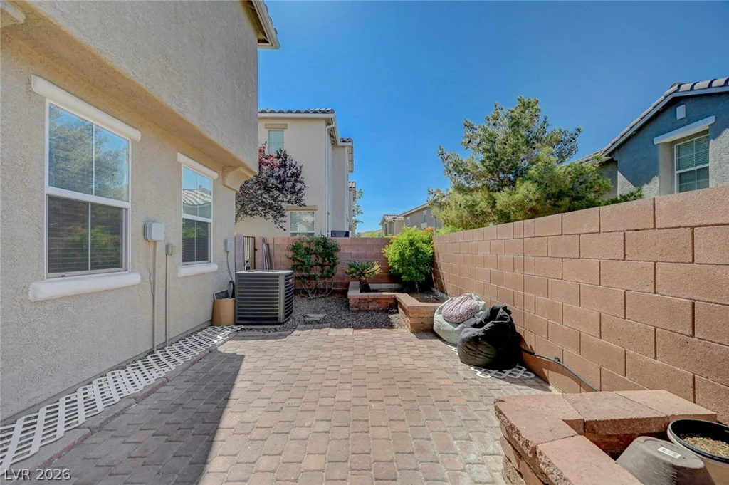 1350 Grass Creek, Henderson, NV 89012